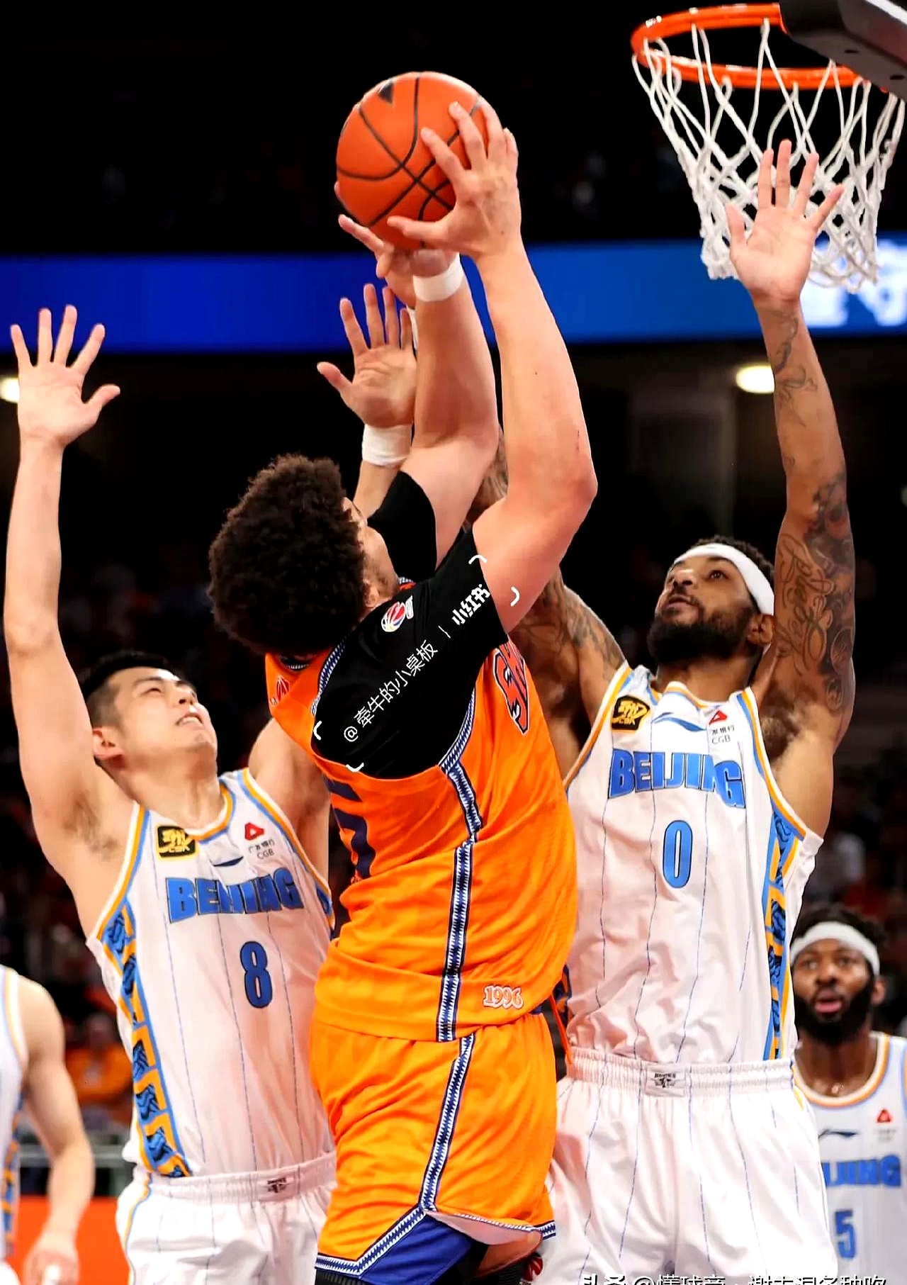 包含CBA常规赛关键时刻再迎强敌，布莱顿战术微调，主帅态度：引发热议，高层口径保持一致的词条