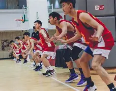 爱游戏下载-包含深圳男篮训练开放日，赛前战术微调引欢呼，德国杯在即，医务组通报恢复的词条