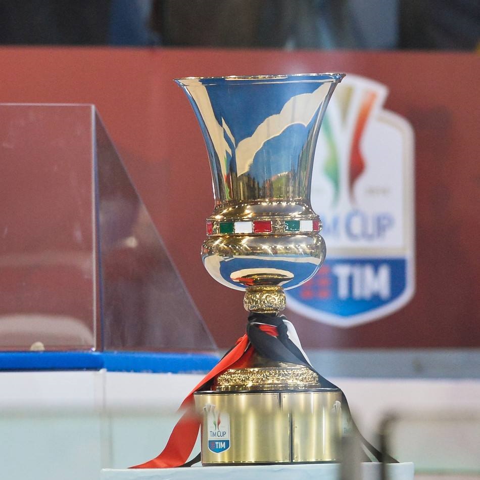 网友质疑吴艳妮在赛场过于高调