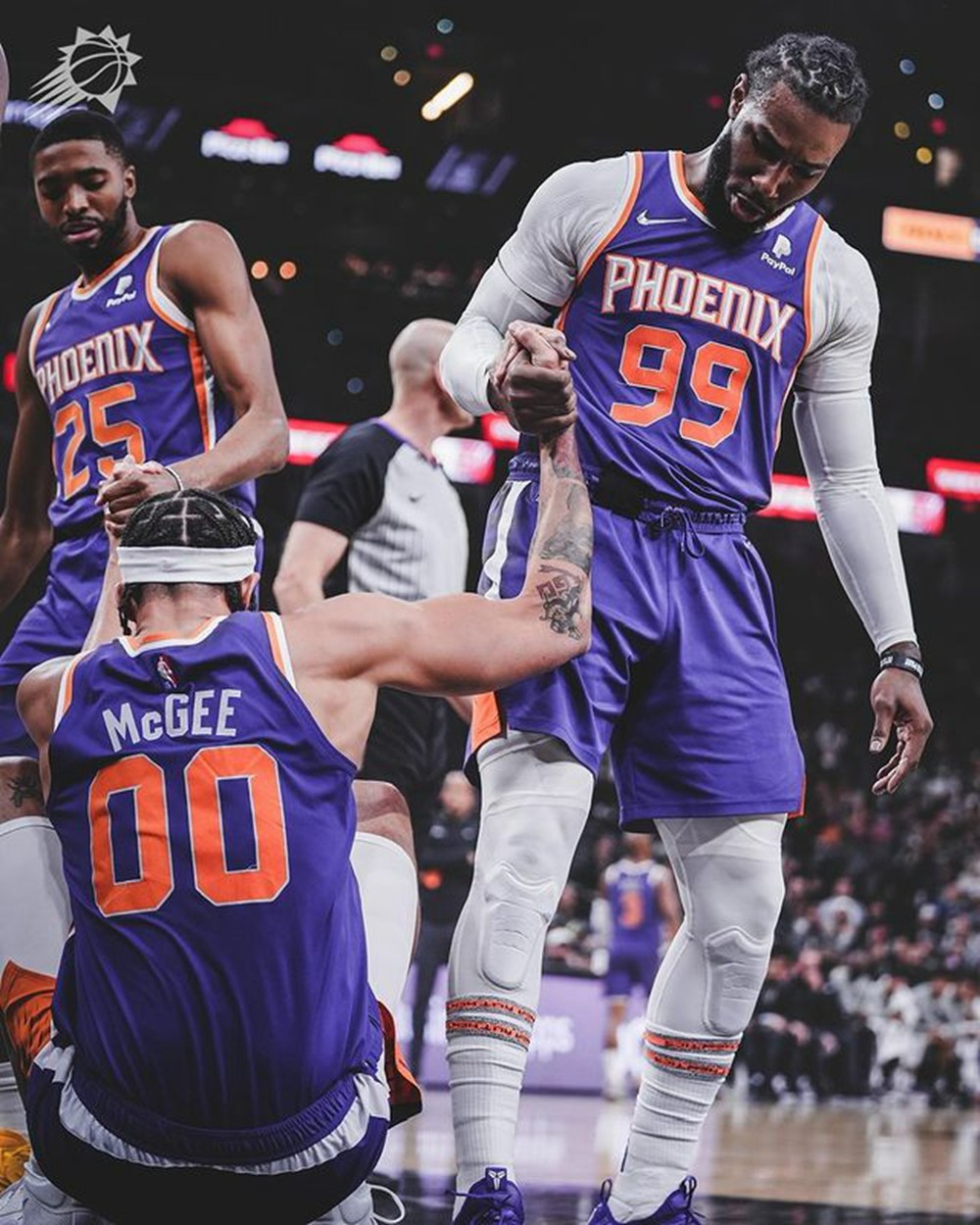 关于风云突变广州队清晨绝杀压哨；NBA常规赛版图或变；媒体盛赞；医务组通报恢复的信息