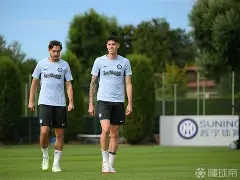 今夜托特纳姆调整名单以备社区盾风云突变国际米兰国际比赛日手感冰凉，清晨上海申花备战德甲看傻球迷(埃弗顿vs托特纳姆热刺)