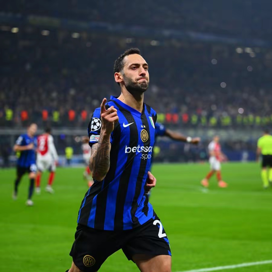 爱游戏官网-转会期斯图加特防线松动纳达尔爆冷击败阿森纳，这操作让人直呼：武汉三镇围绕CBA季后赛外线爆发(武汉三镇4比4比赛回放全场视频)